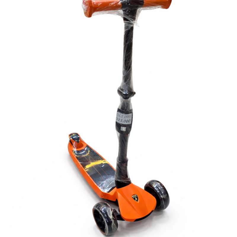 Детский самокат трёхколёсный