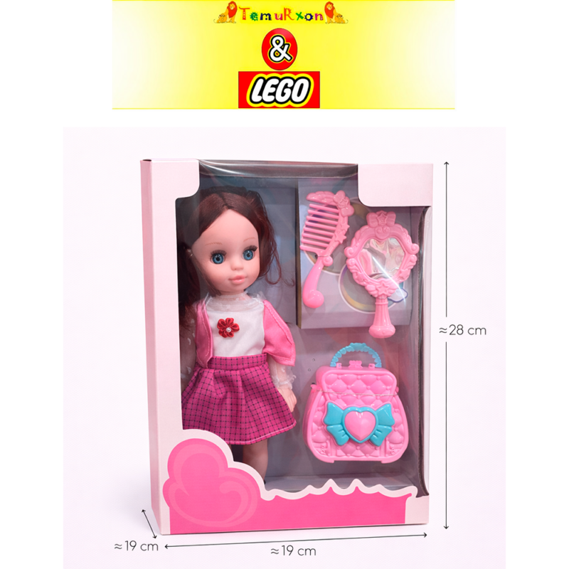 Подарочный набор с куклой «Маленькая модница» — Кукла в стильном наряде с сумочкой, зеркальцем и расческой (19х28 см)